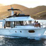 Beneteau_Swift_Trawler41_on_the_go