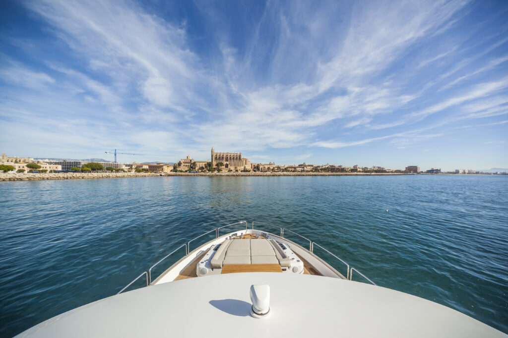 Image of a boat in palma Bay